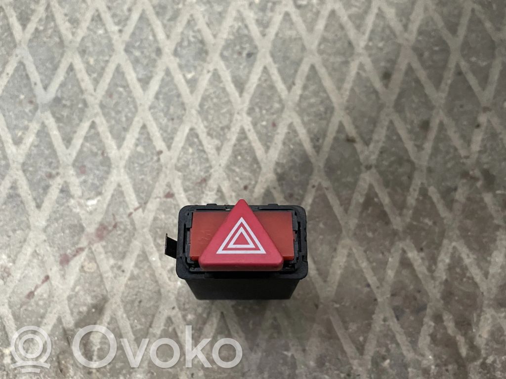 Audi A6 S6 C5 4B Przycisk świateł awaryjnych 