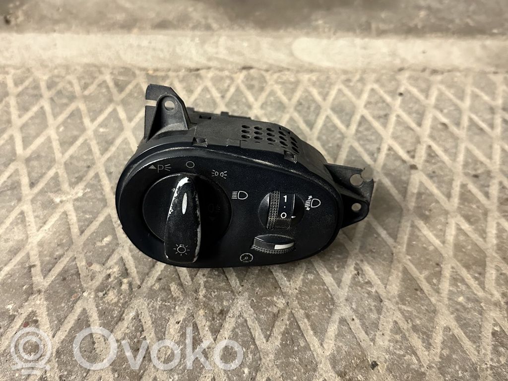 Ford Focus Lukturu slēdzis 