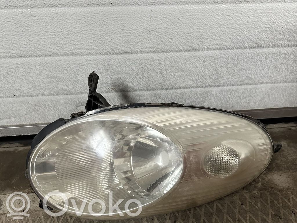 Nissan Micra Headlight/headlamp 