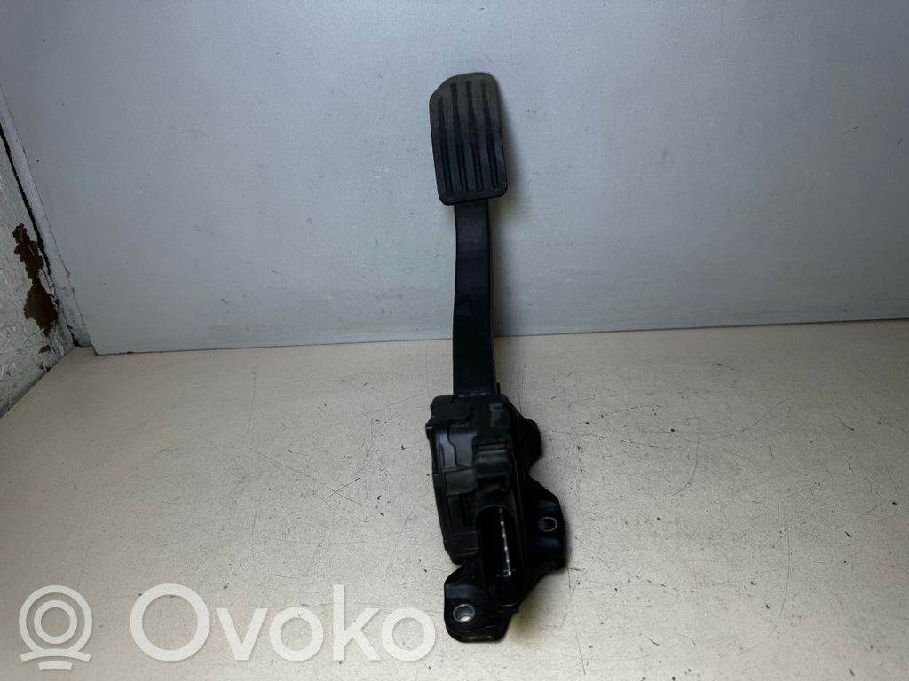 Volvo V70 Pedał gazu / przyspieszenia 