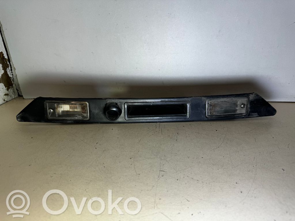 Audi A4 S4 B7 8E 8H Barra de luz de la matrícula/placa de la puerta del maletero 