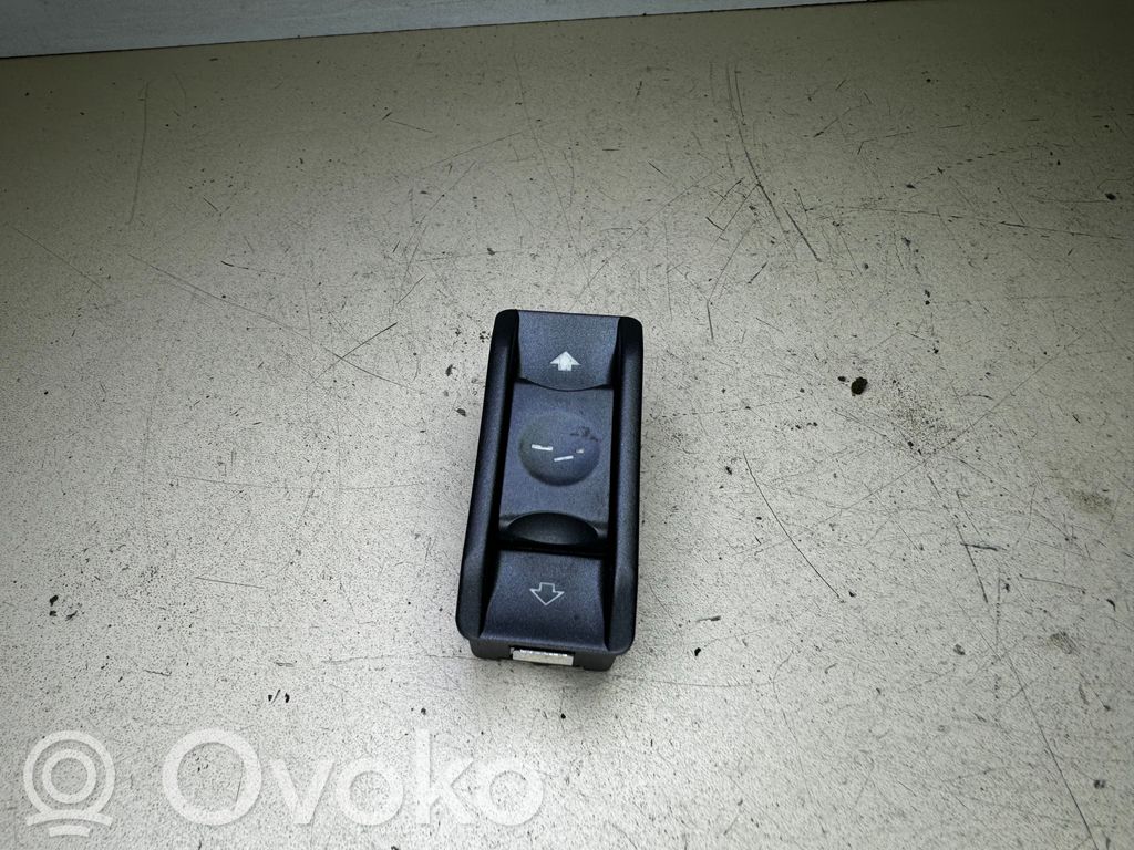 BMW 7 E65 E66 Stoglangio jungtukas 