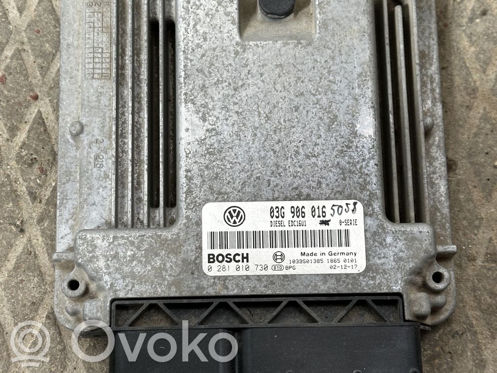 Volkswagen Touran I Engine control unit/module 
