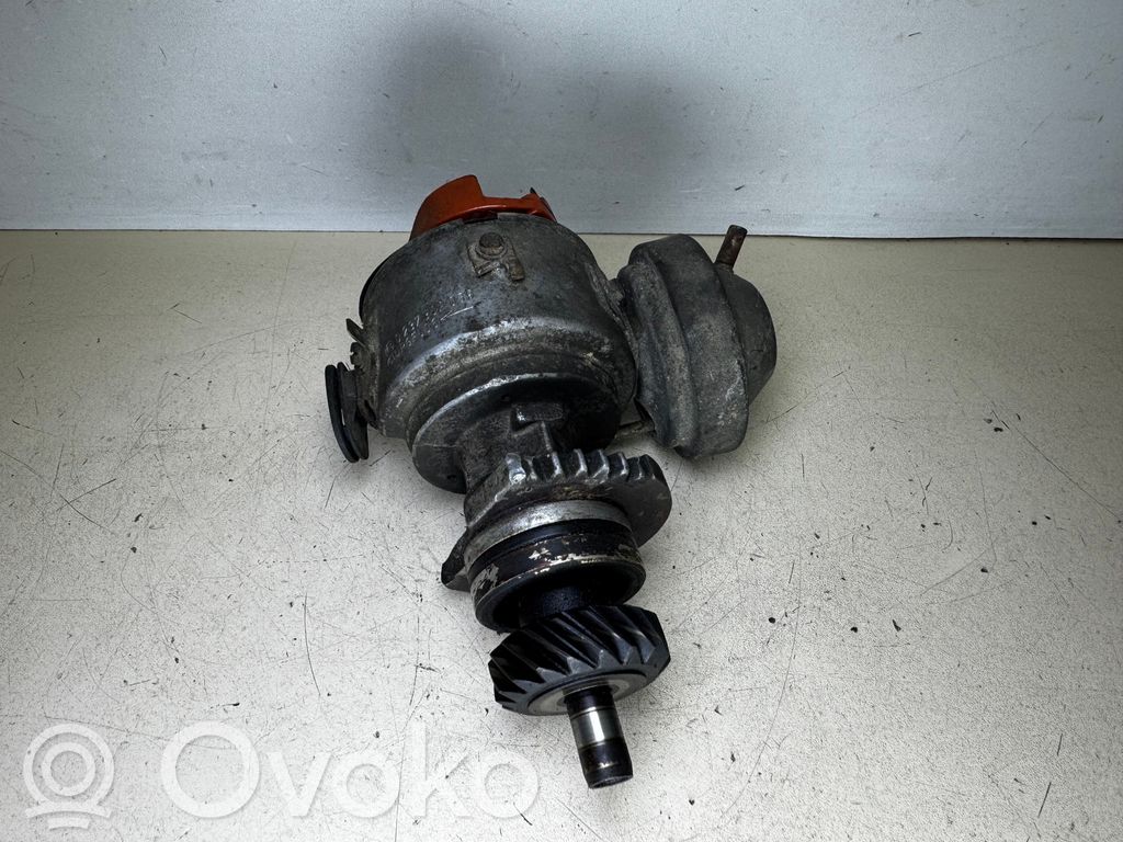 BMW 5 E28 Spark distributor 