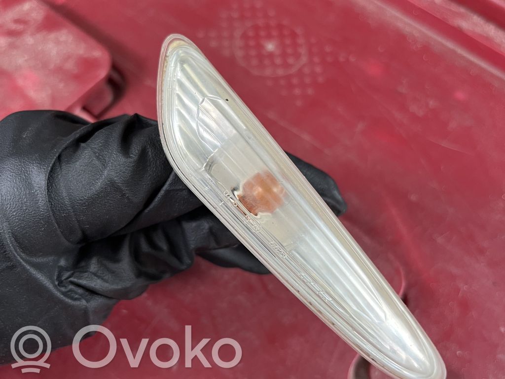 BMW 3 E46 Sparno posūkio žibintas 