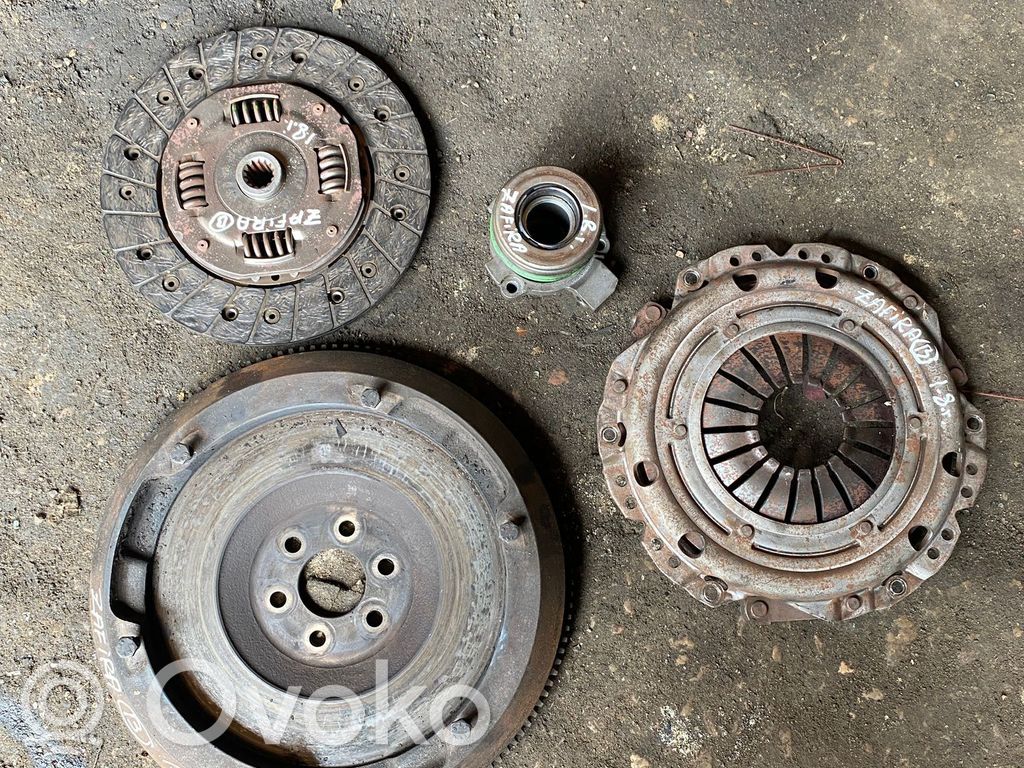 Opel Zafira B Sprzęgło / Komplet 