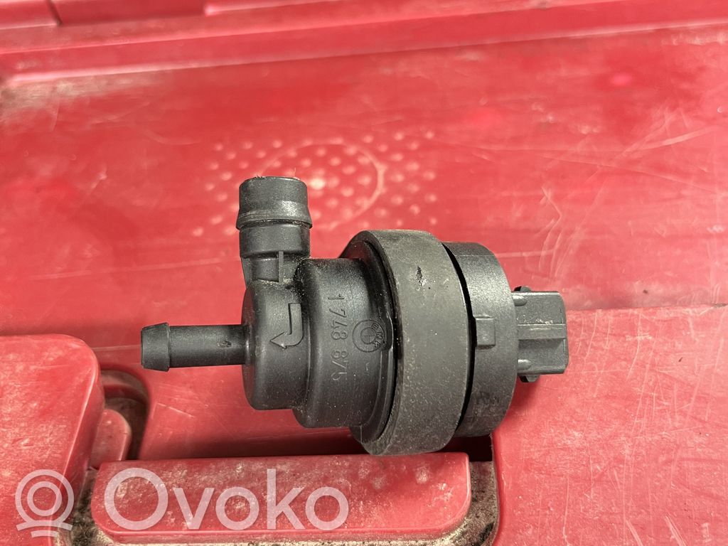 BMW 5 E39 Válvula del depósito de combustible 