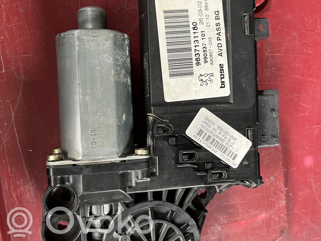 Peugeot 307 Silnik regulatora szyby drzwi przednich 