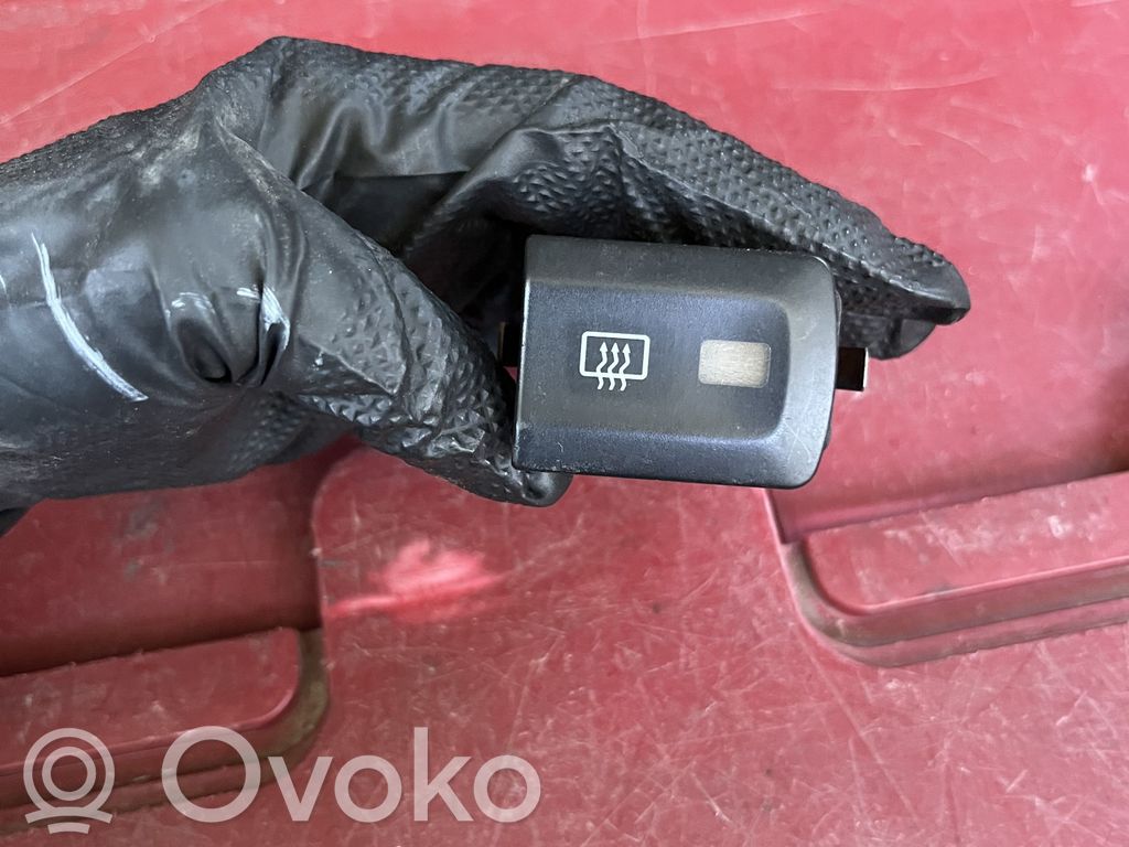 Audi A3 S3 8L Windscreen/window heater switch 