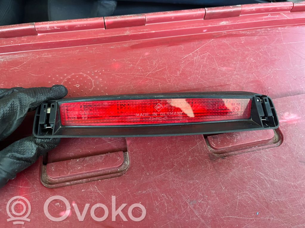 Dritte Bremsleuchte   E1300