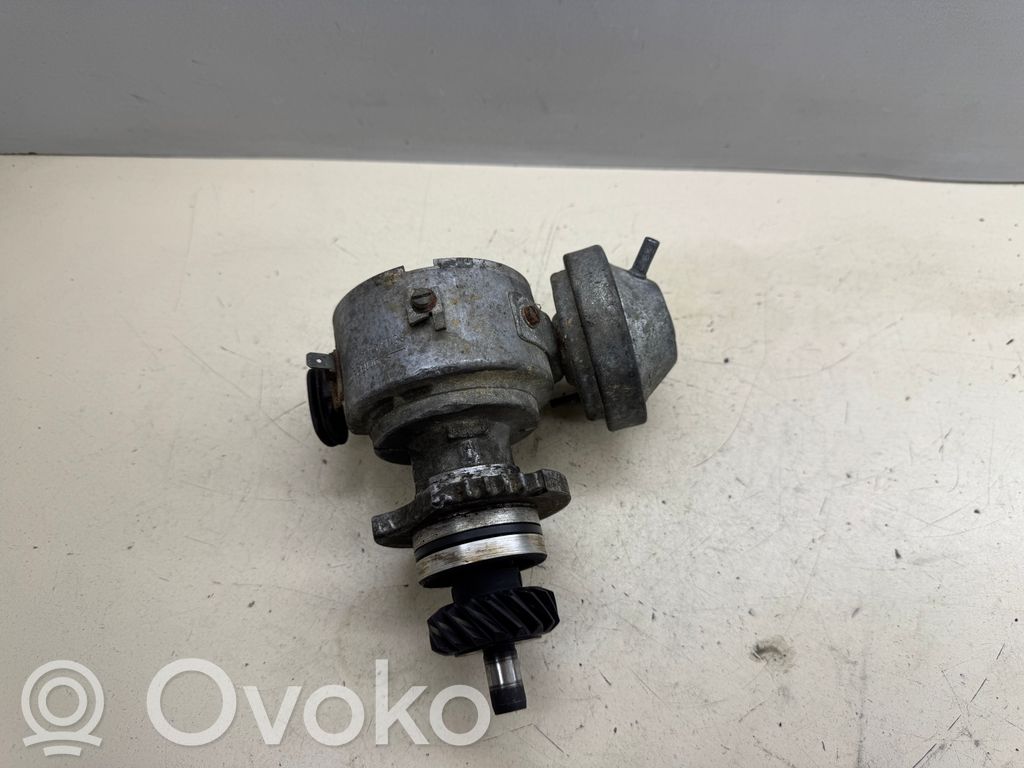 BMW 5 E28 Spark distributor 