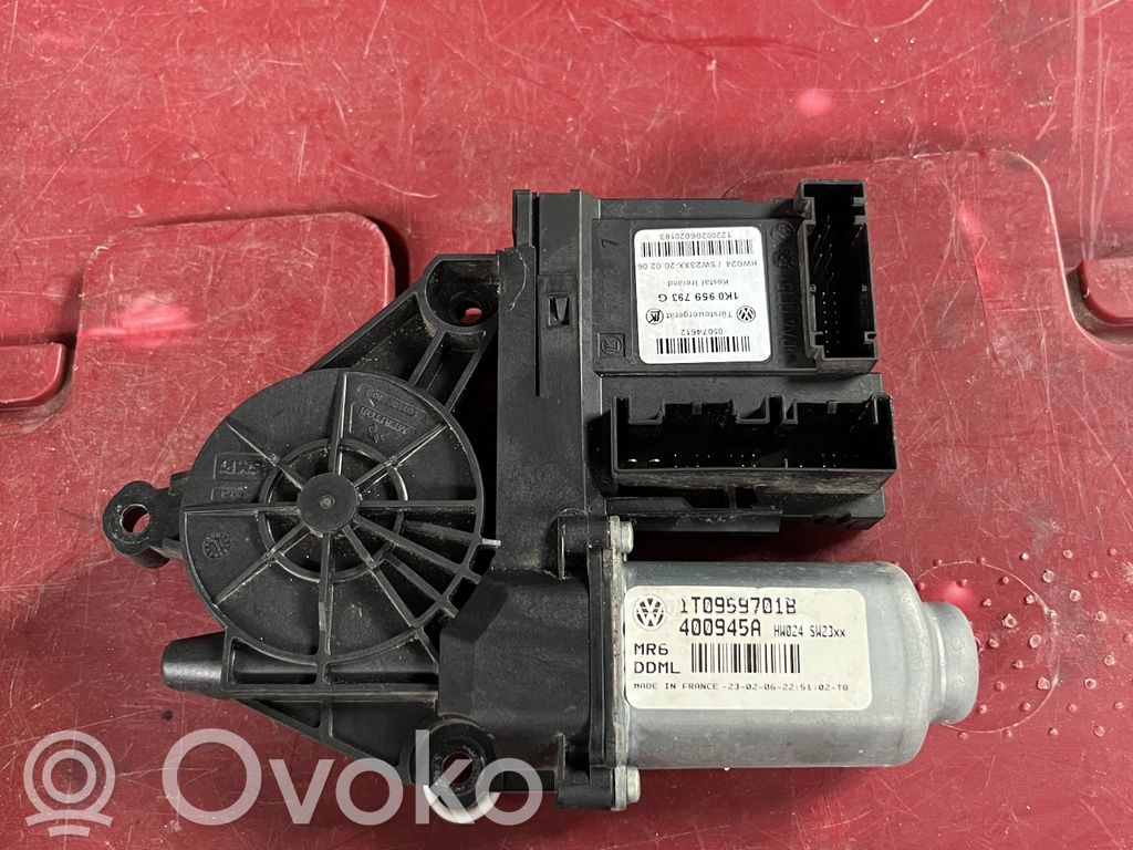 Skoda Octavia Mk2 (1Z) Front door window regulator motor 