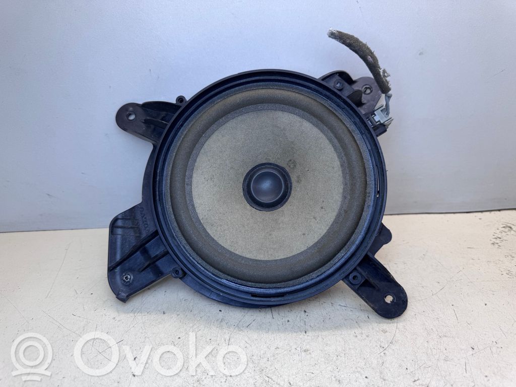 Volvo V70 Front door speaker 