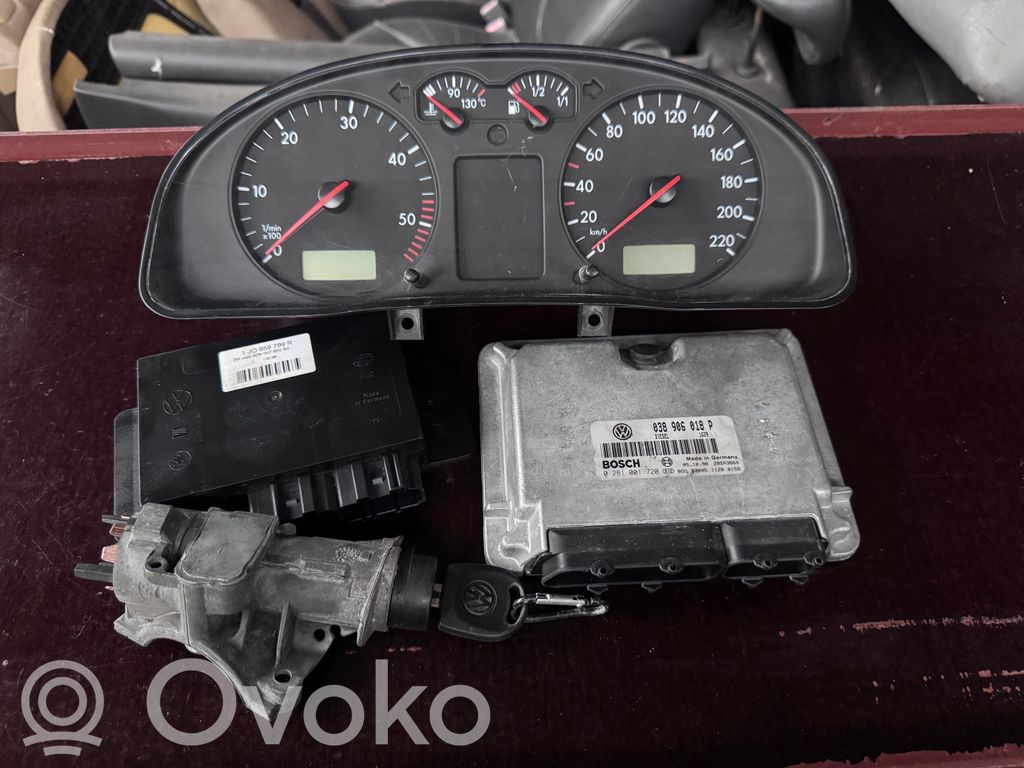 Volkswagen PASSAT B5 Komputer / Sterownik ECU i komplet kluczy 