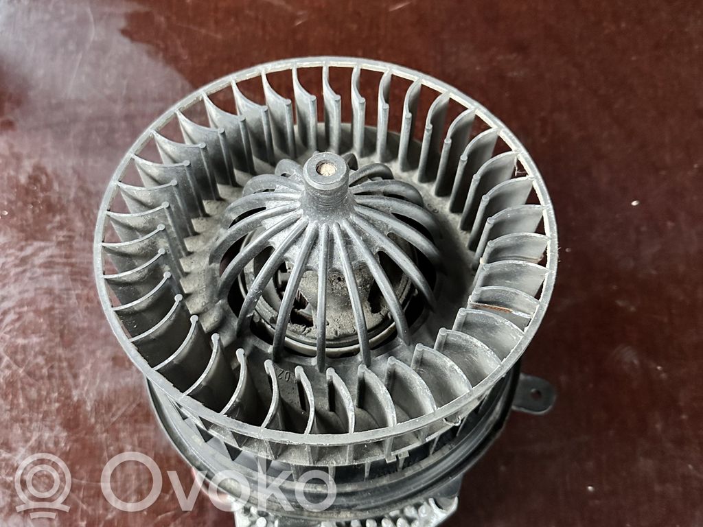 Mercedes-Benz E W124 Mazā radiatora ventilators 