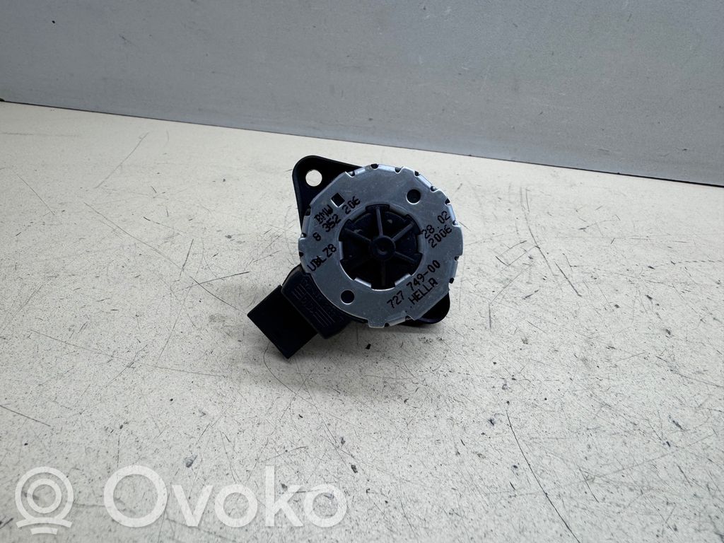 BMW 5 E60 E61 Headlight level adjustment motor 