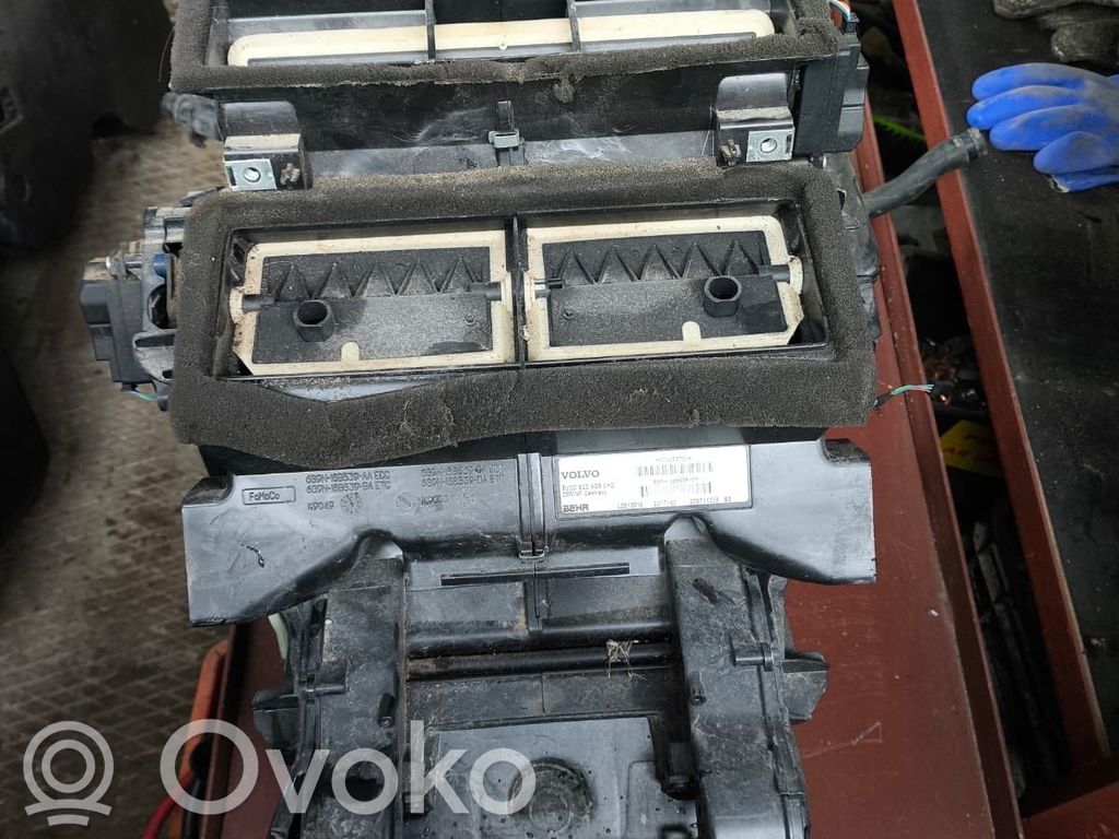 Volvo XC70 Nagrzewnica / Komplet 
