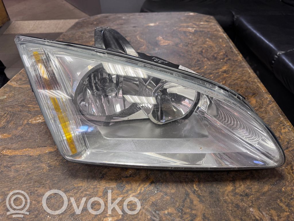 Ford Focus Scheinwerfer 
