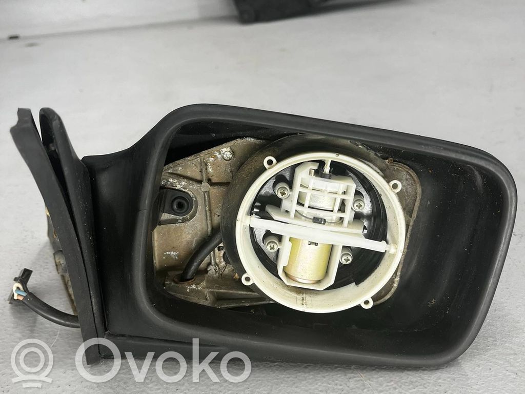 BMW 3 E30 Veidrodėlio plastikinė apdaila 