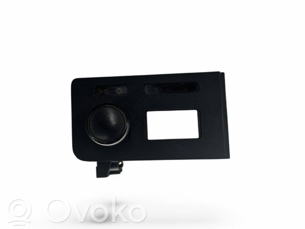Light switch   61311377282,61311377281,62111370655,1369277,1370655,1377281,13772822,61311369277