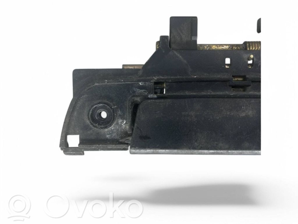 Manecilla externa puerta trasera   51221928207,1928207