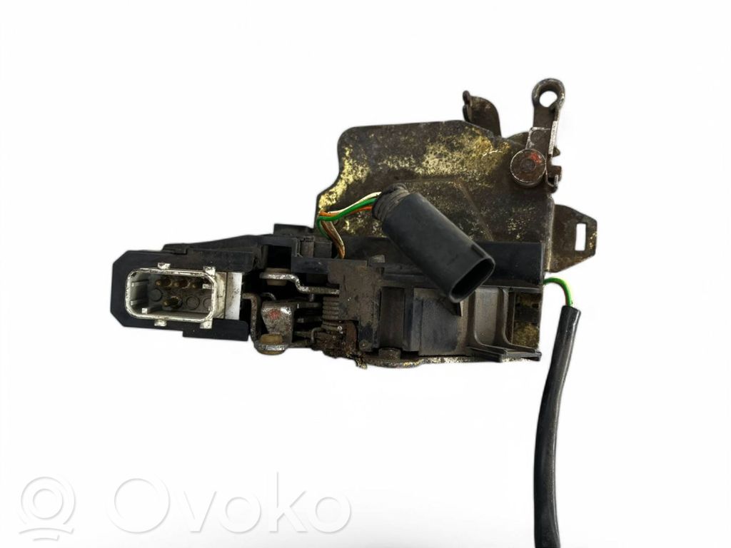 BMW 7 E38 Zamek drzwi przednich 