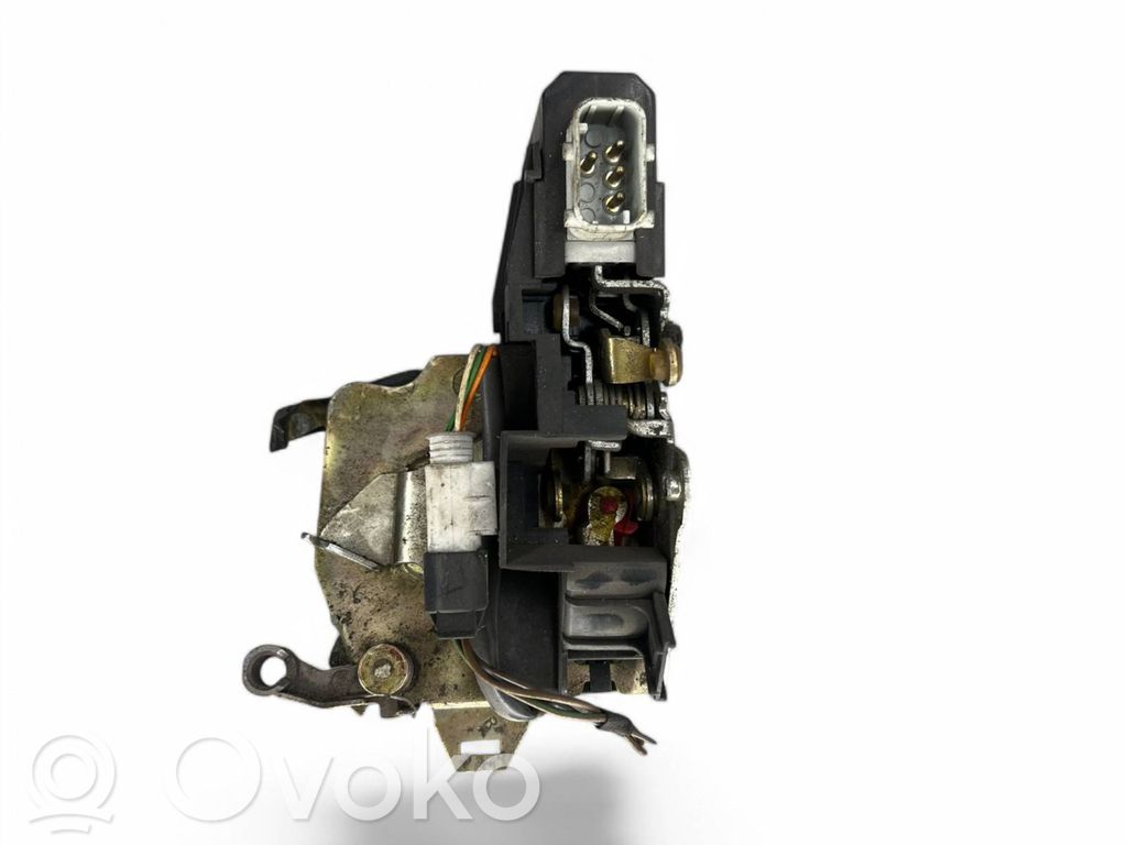 BMW 7 E38 Zamek drzwi przednich 