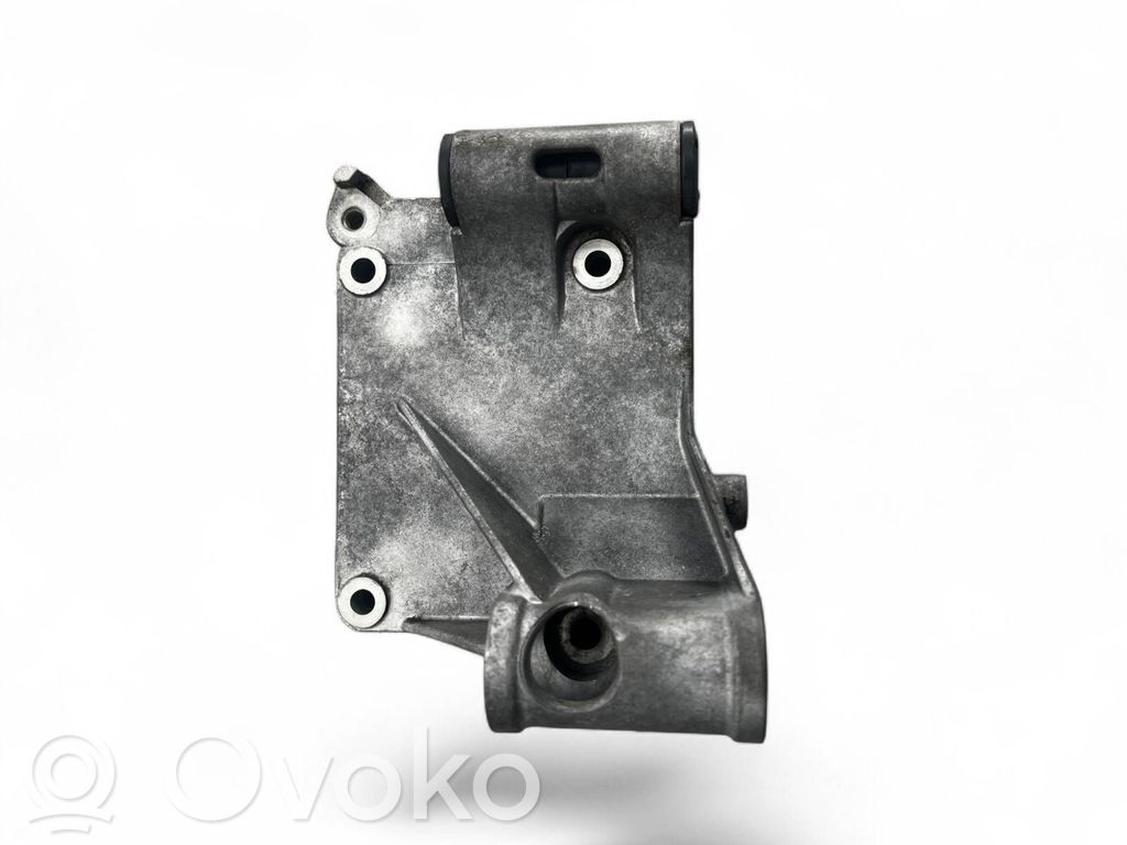 BMW 3 E30 Engine mounting bracket 