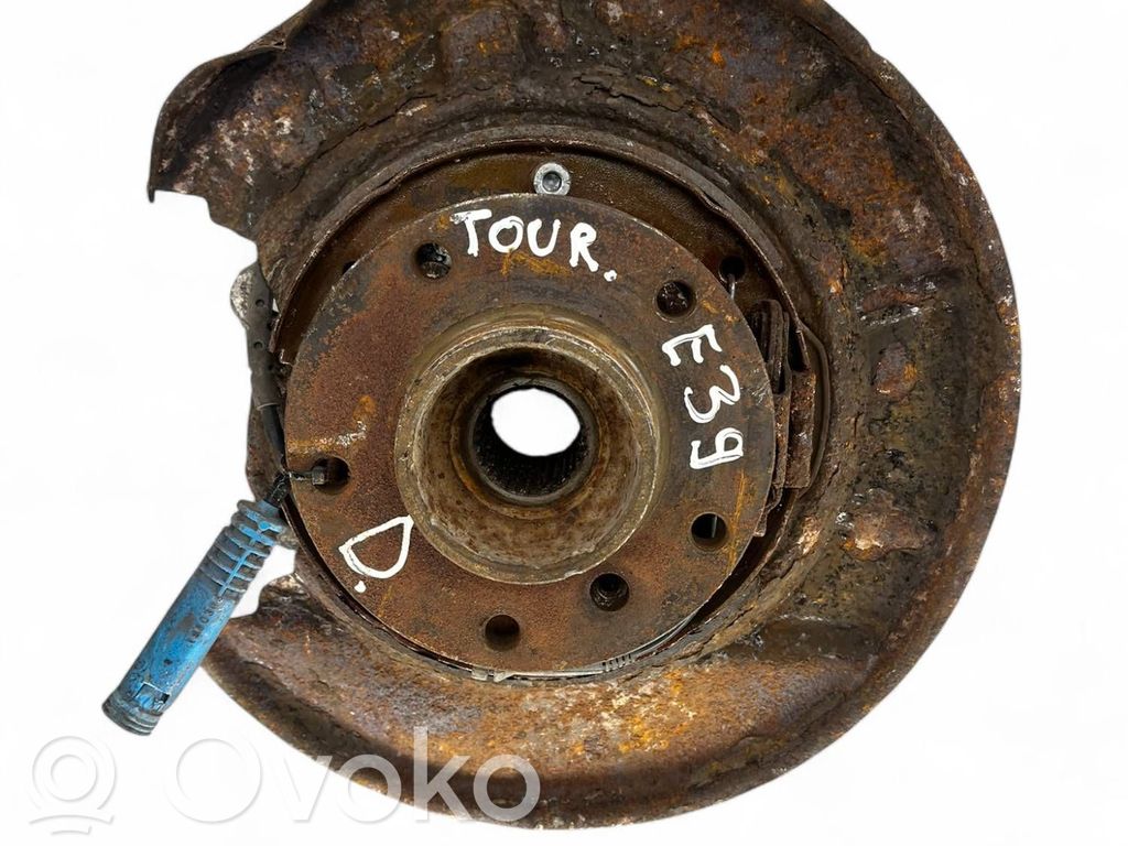 BMW 5 E39 Rear wheel hub 