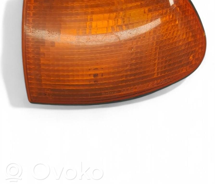 BMW 7 E38 Priekinis posūkio žibintas 