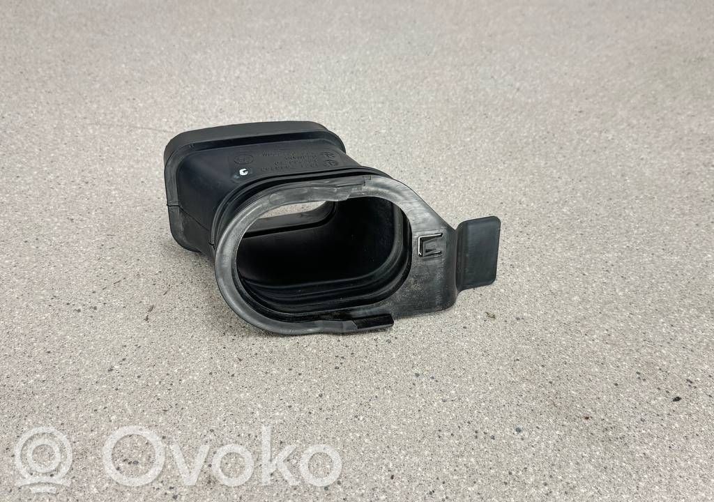 BMW M5 Ilmanoton kanavan osa 