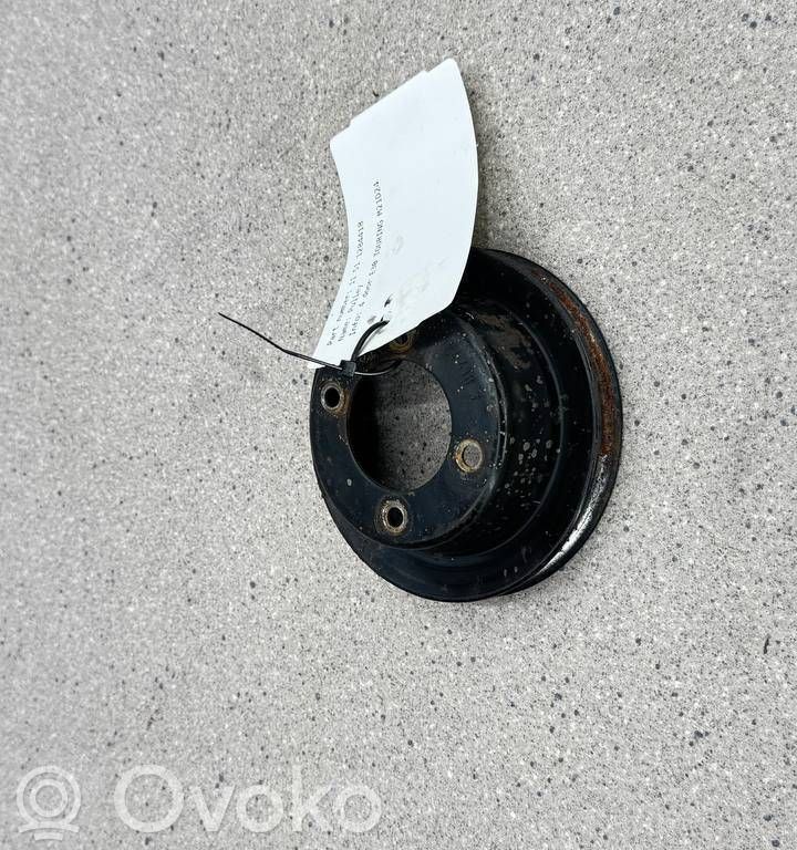 BMW 3 E30 Water pump pulley 