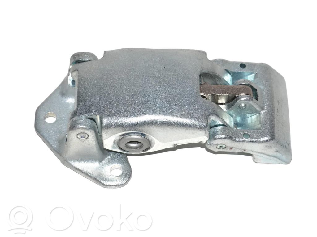 Iveco Daily 6th gen Rear door lower hinge 