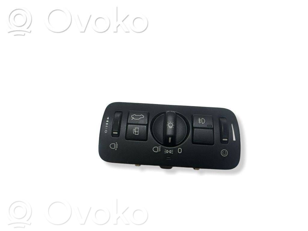 Light switch   30739413,04066312