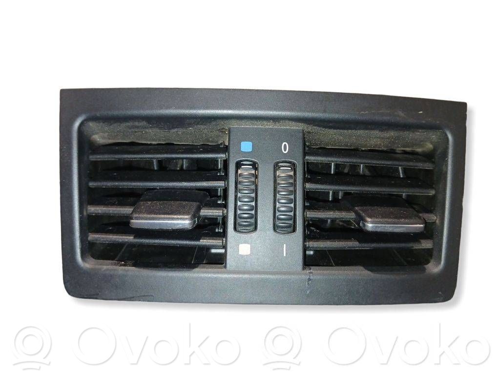 Rejilla de ventilación trasera   6932024,7129558