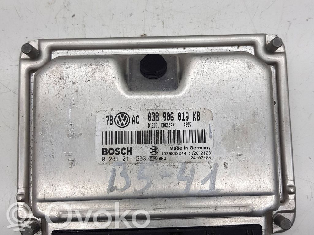 Volkswagen PASSAT B5.5 Engine control unit/module 