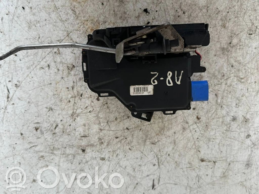 Audi A8 S8 D3 4E Galinių durų spyna 
