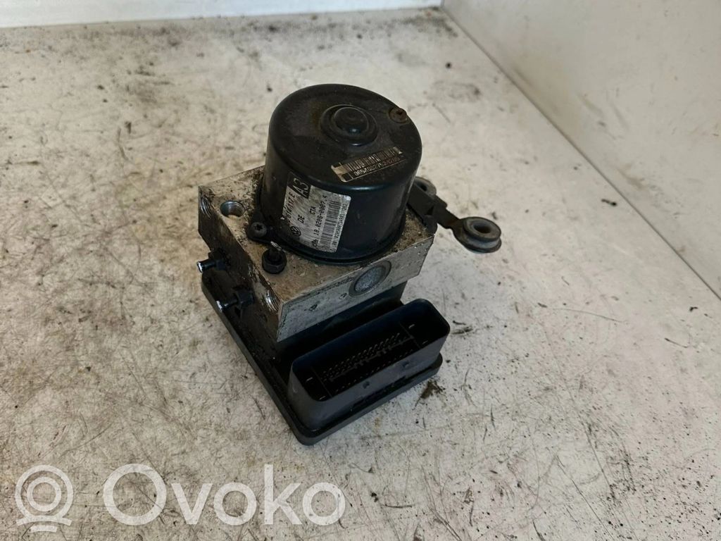 Audi A3 S3 8L ABS Pump 