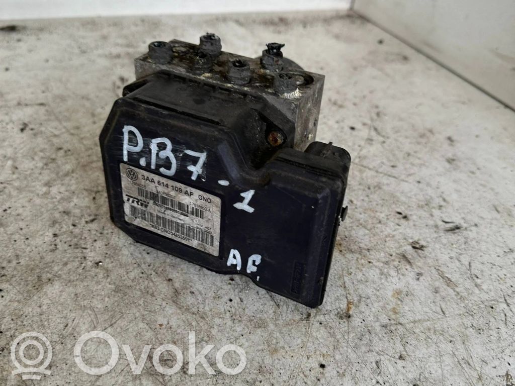 Volkswagen PASSAT B7 ABS Pump 