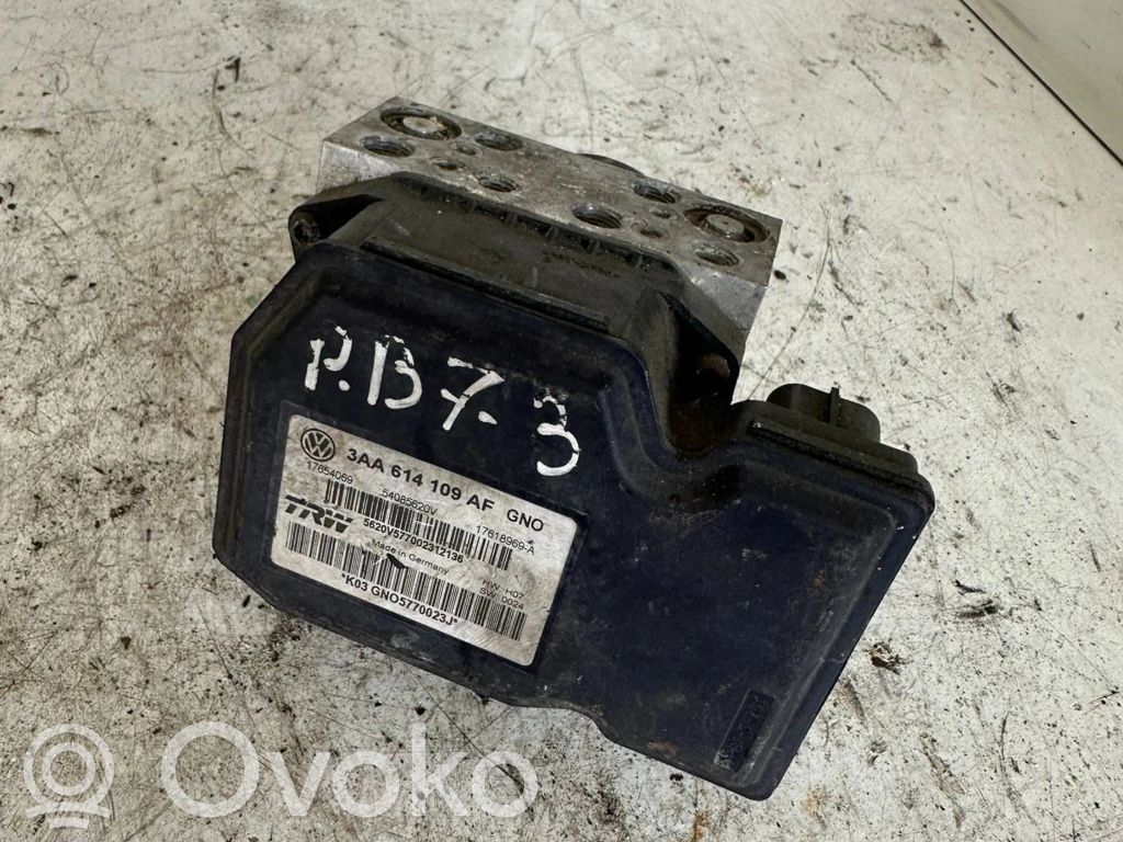 Volkswagen PASSAT B7 ABS Pump 