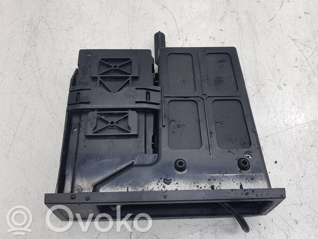 Volkswagen Golf VI Head unit multimedia control 