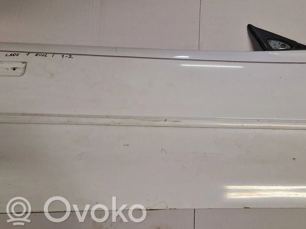 Ovi (2-ovinen coupe)