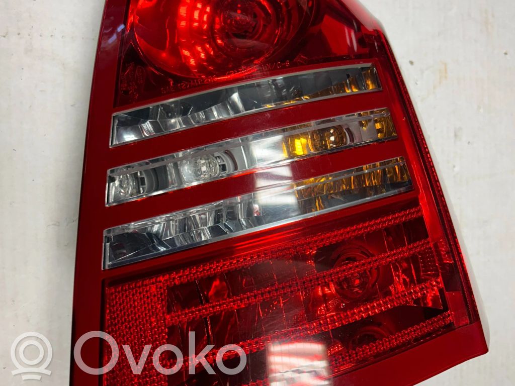 Chrysler 300 - 300C Lampa tylna 