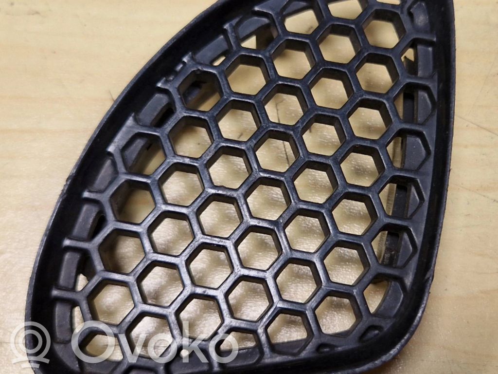 Front bumper lower grill   10277053
