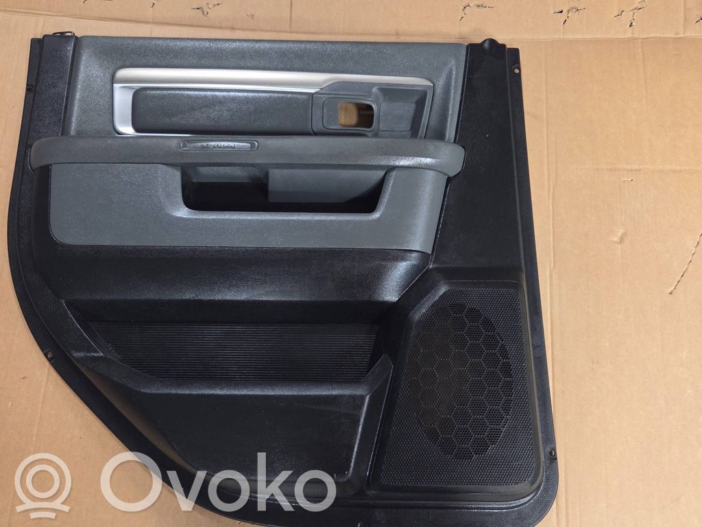 Takaoven verhoilu