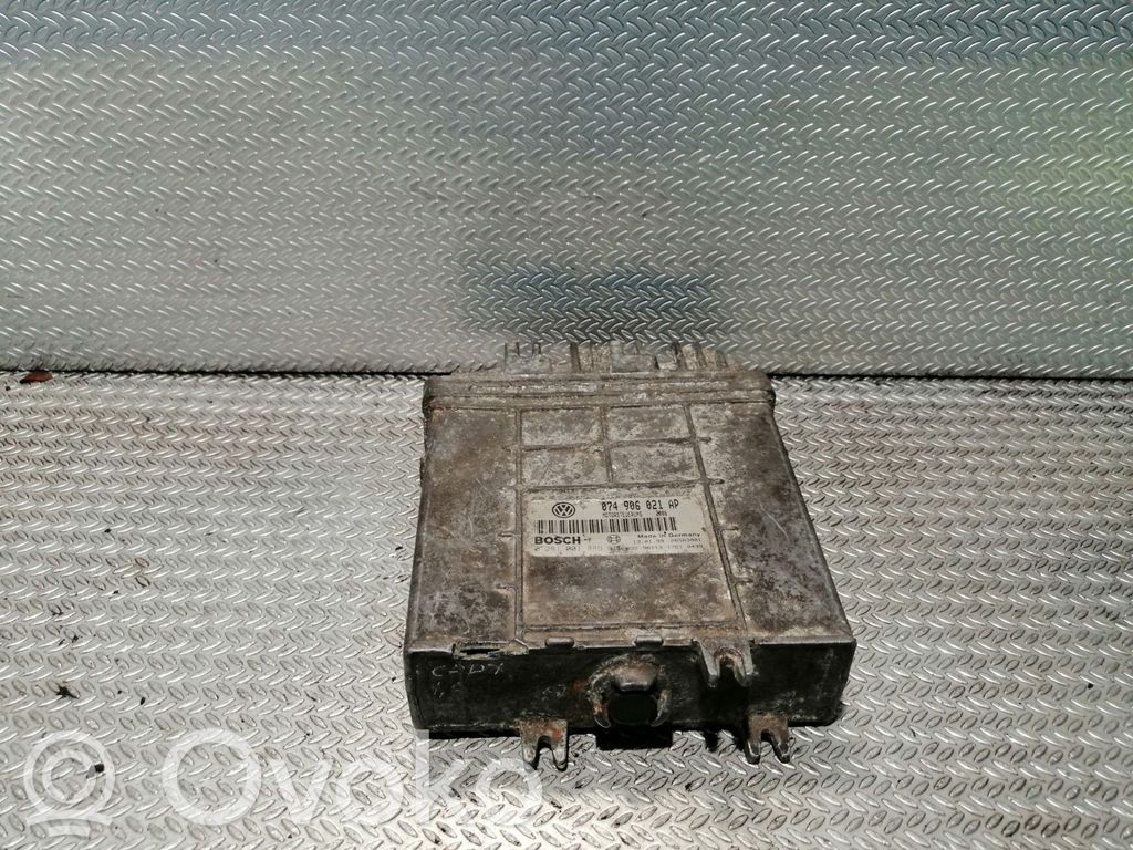 Volkswagen Transporter - Caravelle T4 Engine control unit/module 