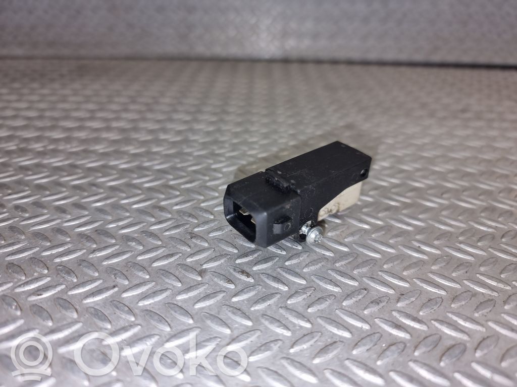Other switches/knobs/shifts   93BG18578EA