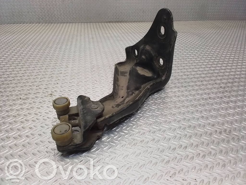 Fiat Scudo Balama/rolă inferioară ușă glisantă 