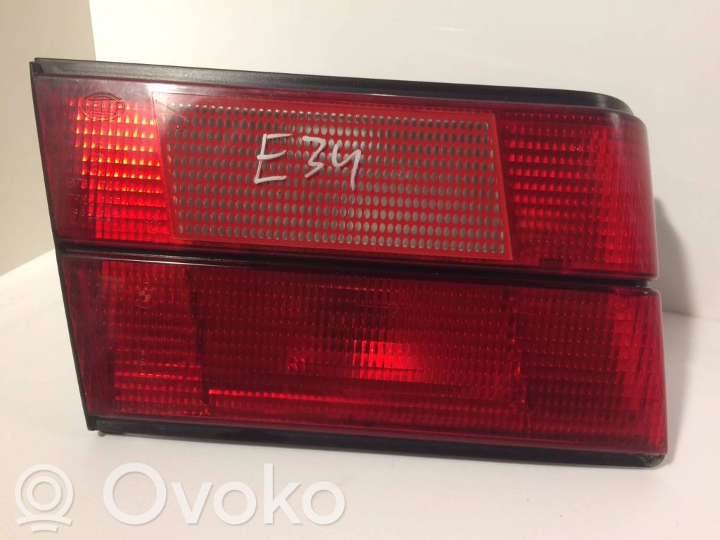 BMW 5 E34 Takaluukun takavalot 