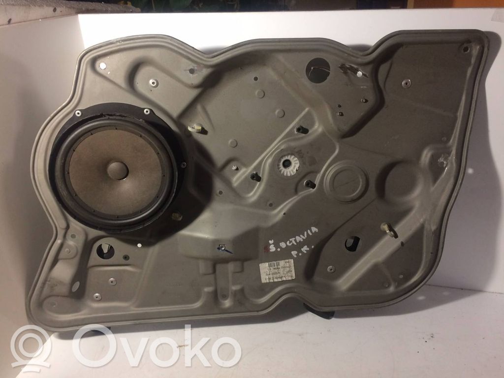Skoda Octavia Mk2 (1Z) Front window lifting mechanism without motor 